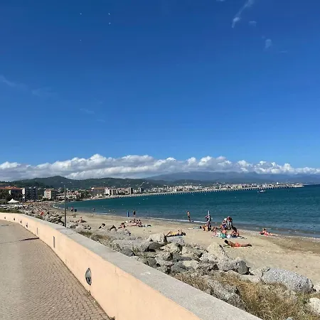 Autumn Apartment Vado Ligure